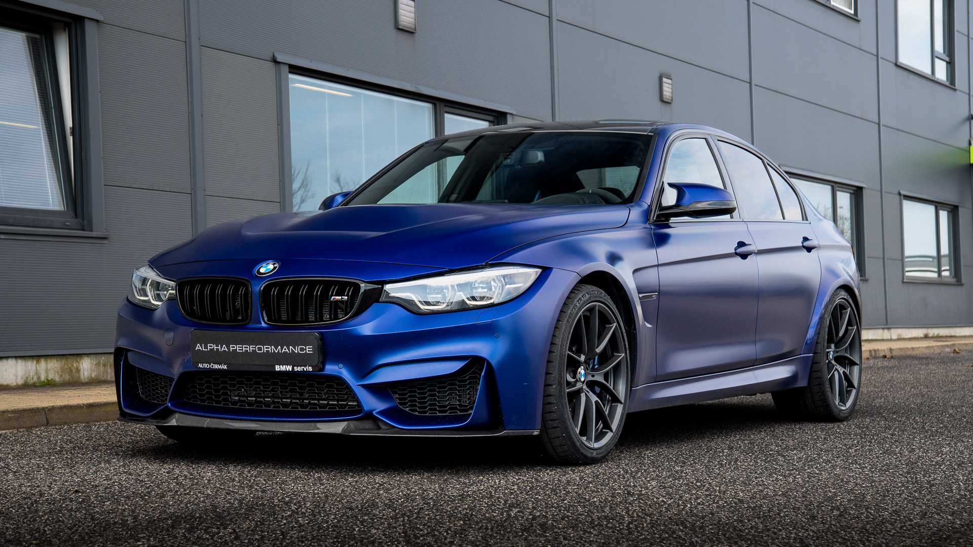 BMW M3 CS - hlavní